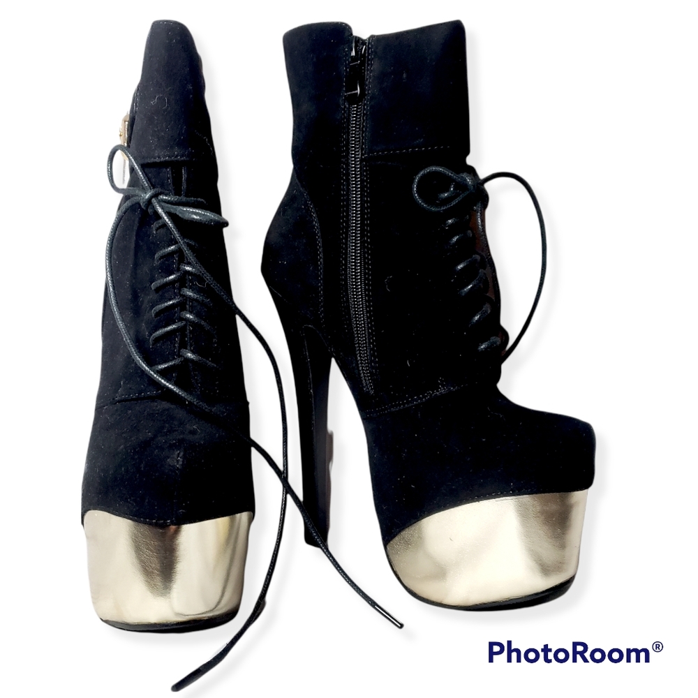 Platform Stilettos Black Velvety & Gold, size 5